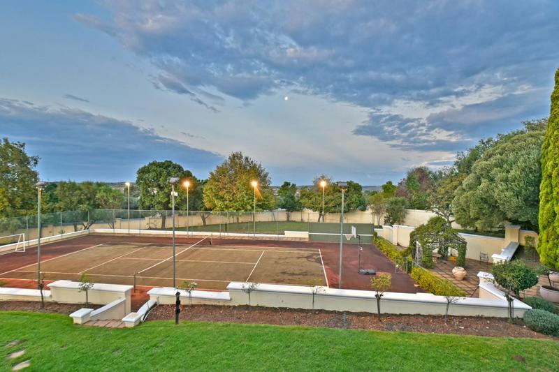 6 Bedroom Property for Sale in Cornwall Hill Gauteng