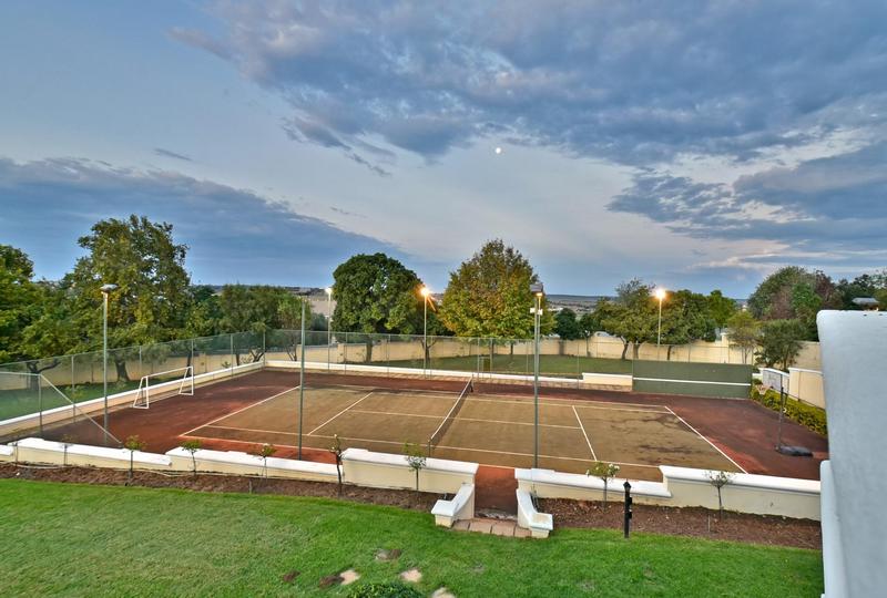 6 Bedroom Property for Sale in Cornwall Hill Gauteng