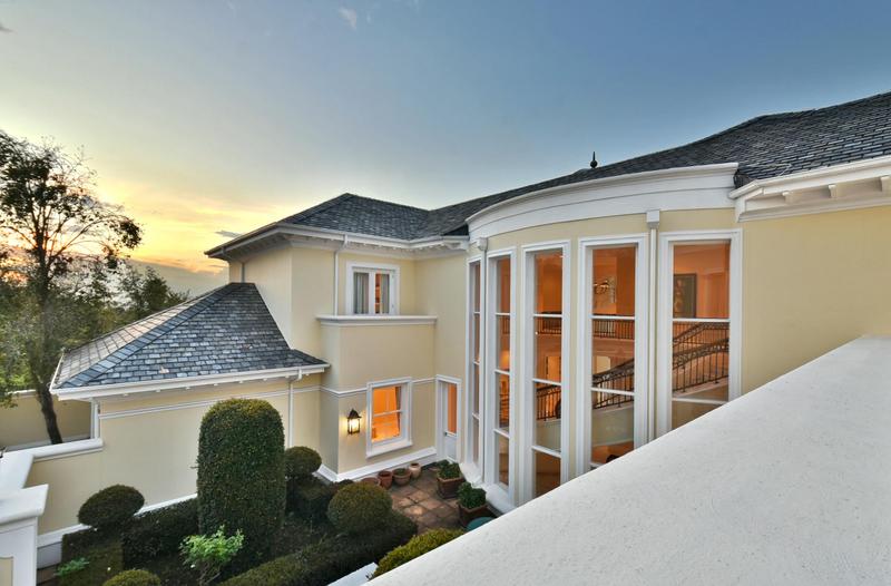 6 Bedroom Property for Sale in Cornwall Hill Gauteng