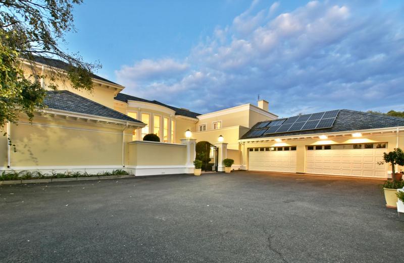 6 Bedroom Property for Sale in Cornwall Hill Gauteng