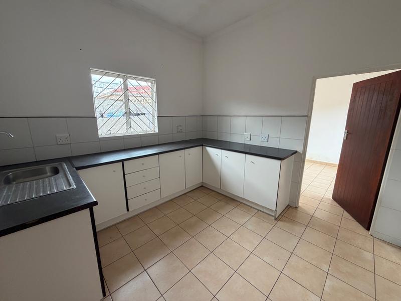 To Let 2 Bedroom Property for Rent in Laudium Gauteng