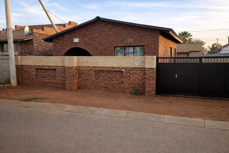 2 Bedroom Property for Sale in Orange Farm Gauteng