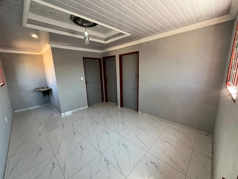 5 Bedroom Property for Sale in Orange Farm Gauteng