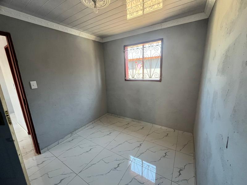 5 Bedroom Property for Sale in Orange Farm Gauteng