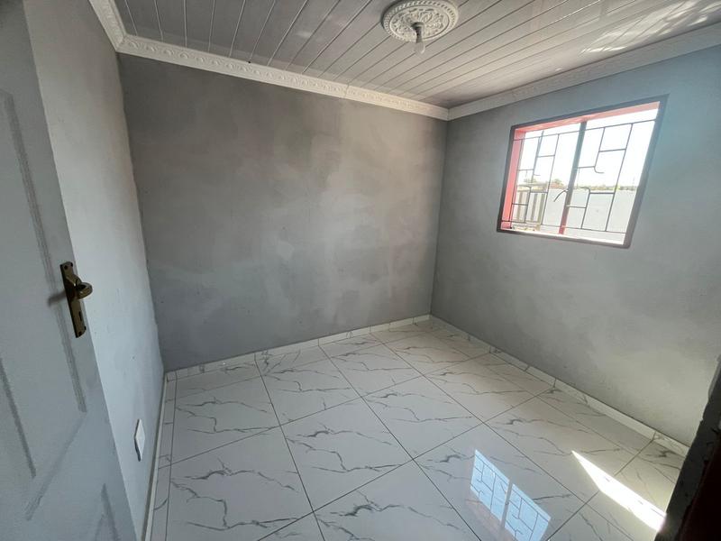 5 Bedroom Property for Sale in Orange Farm Gauteng