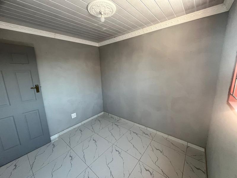 5 Bedroom Property for Sale in Orange Farm Gauteng