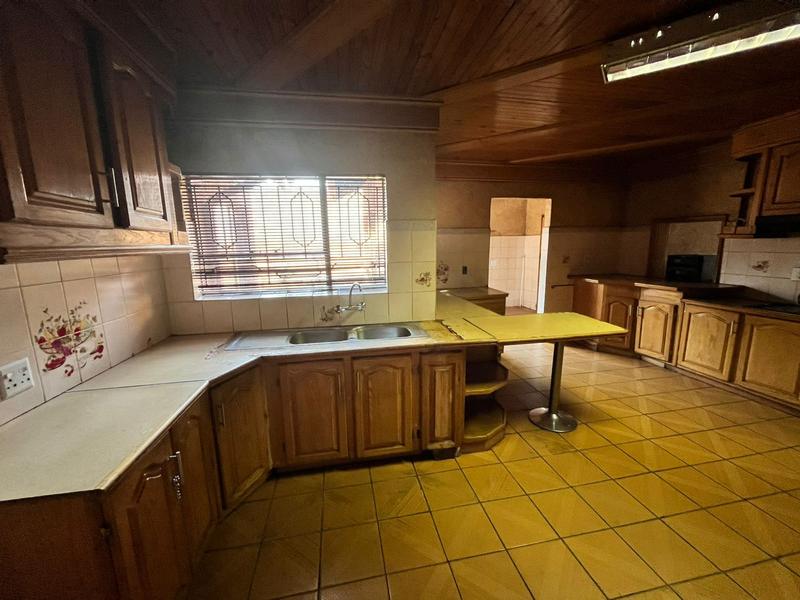 5 Bedroom Property for Sale in Benoni Gauteng