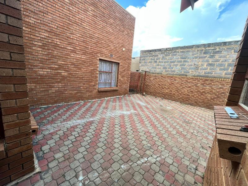 5 Bedroom Property for Sale in Benoni Gauteng