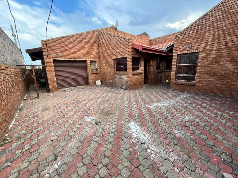5 Bedroom Property for Sale in Benoni Gauteng