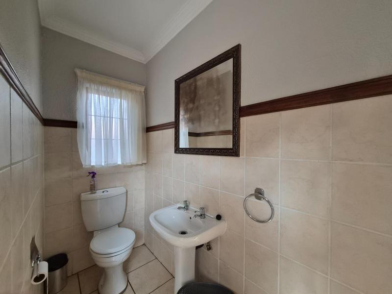 2 Bedroom Property for Sale in Country View Estate Gauteng