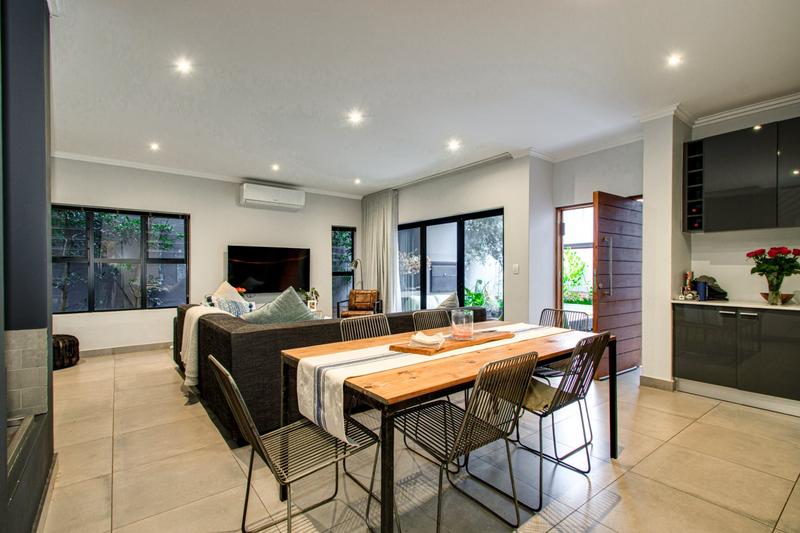 To Let 4 Bedroom Property for Rent in Bryanston Gauteng