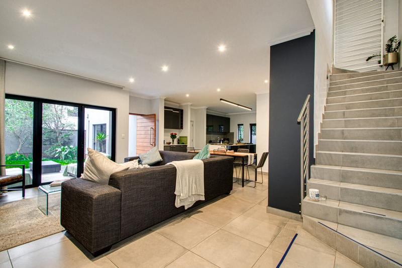 To Let 4 Bedroom Property for Rent in Bryanston Gauteng