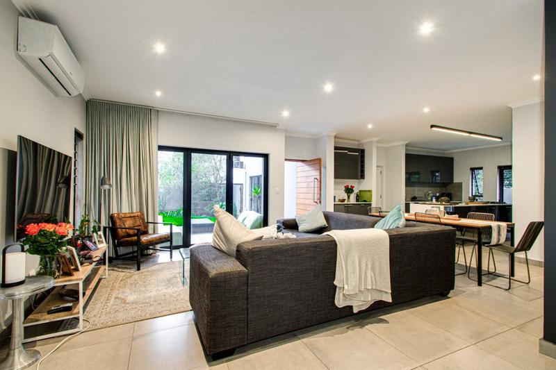 To Let 4 Bedroom Property for Rent in Bryanston Gauteng