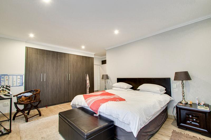 To Let 4 Bedroom Property for Rent in Bryanston Gauteng