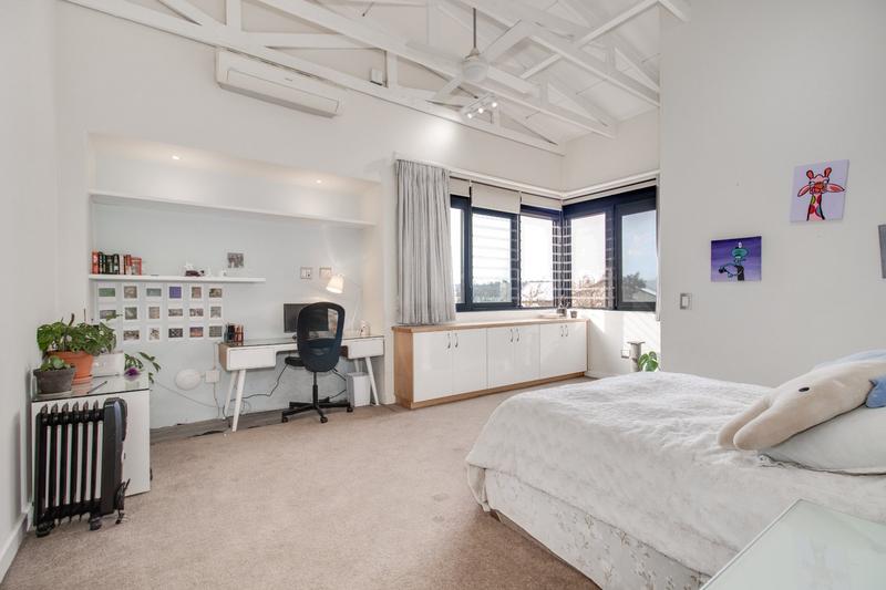 To Let 5 Bedroom Property for Rent in Helderfontein Estate Gauteng