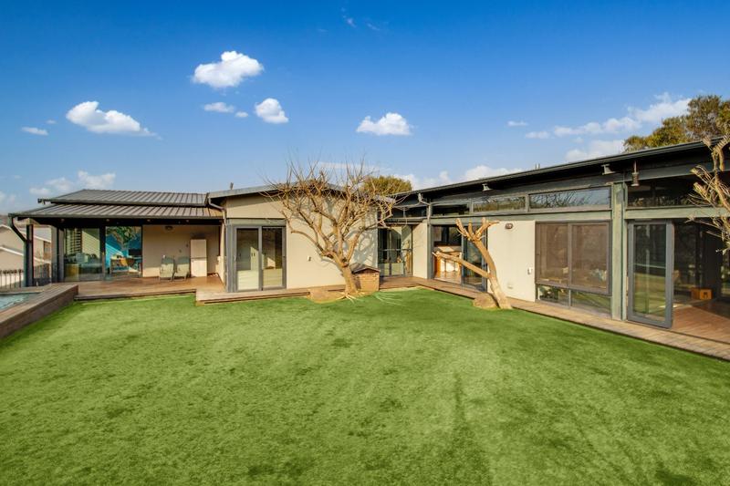 To Let 5 Bedroom Property for Rent in Helderfontein Estate Gauteng