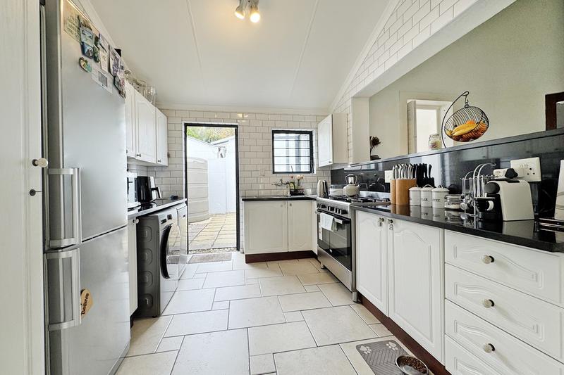 3 Bedroom Property for Sale in Sandown Gauteng