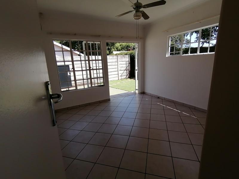 2 Bedroom Property for Sale in Wierda Park Gauteng