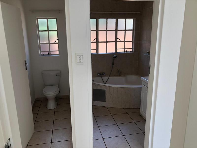 2 Bedroom Property for Sale in Wierda Park Gauteng