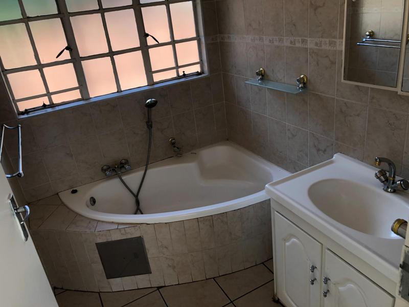 2 Bedroom Property for Sale in Wierda Park Gauteng