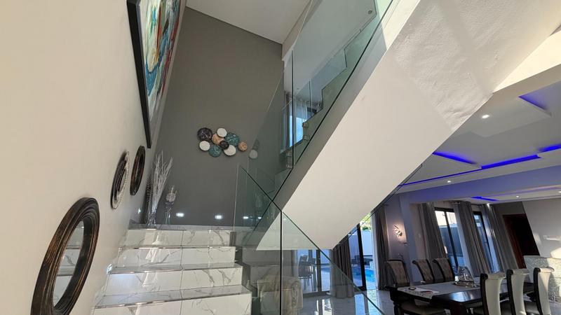 6 Bedroom Property for Sale in Copperleaf Estate Gauteng