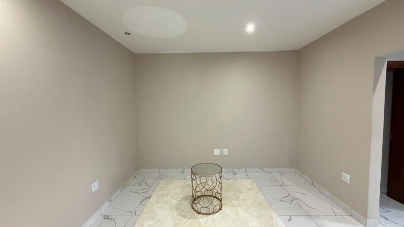 6 Bedroom Property for Sale in Copperleaf Estate Gauteng