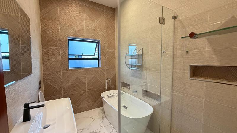 6 Bedroom Property for Sale in Copperleaf Estate Gauteng