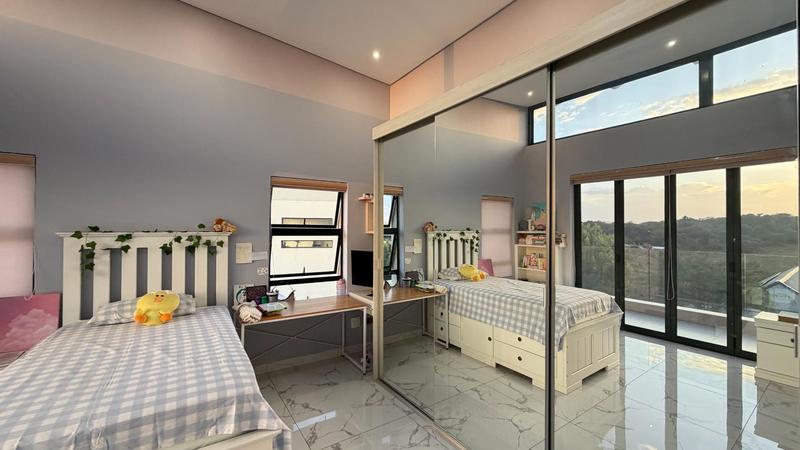 6 Bedroom Property for Sale in Copperleaf Estate Gauteng