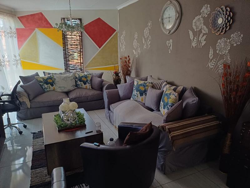 2 Bedroom Property for Sale in Pretoria Gardens Gauteng