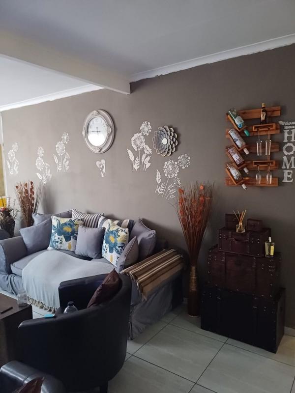 2 Bedroom Property for Sale in Pretoria Gardens Gauteng