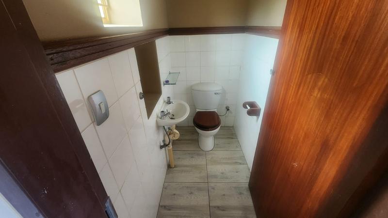4 Bedroom Property for Sale in Helikonpark Gauteng