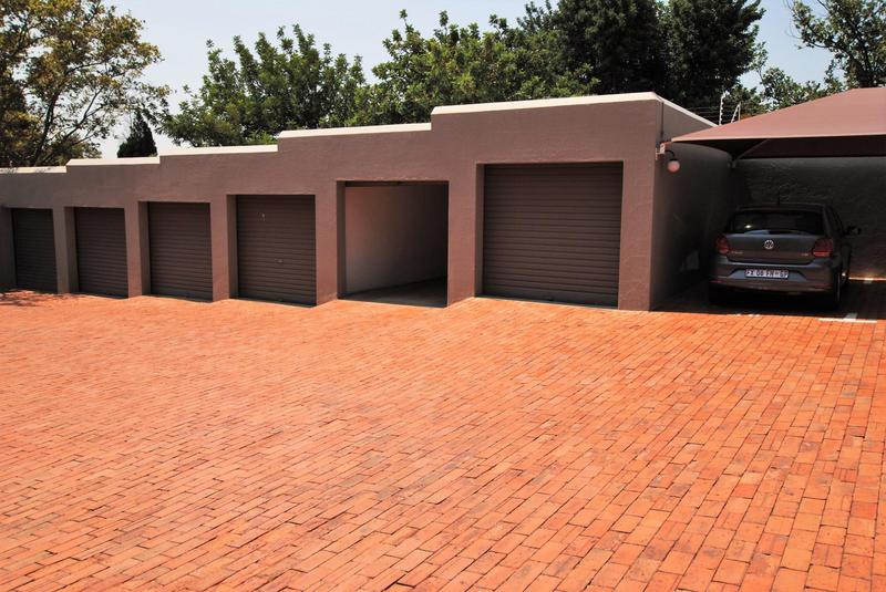To Let 2 Bedroom Property for Rent in Rivonia Gauteng