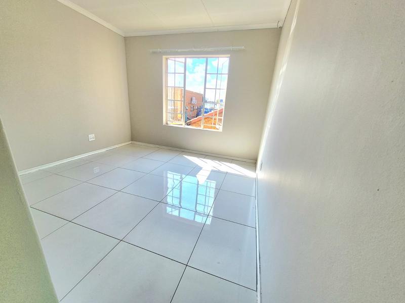 2 Bedroom Property for Sale in Monavoni Gauteng