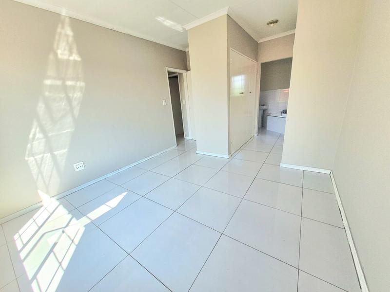 2 Bedroom Property for Sale in Monavoni Gauteng