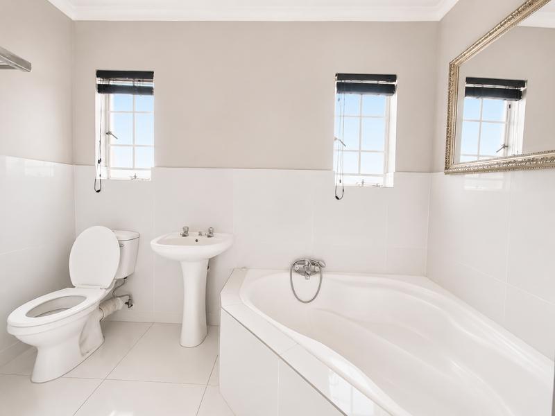 2 Bedroom Property for Sale in Monavoni Gauteng