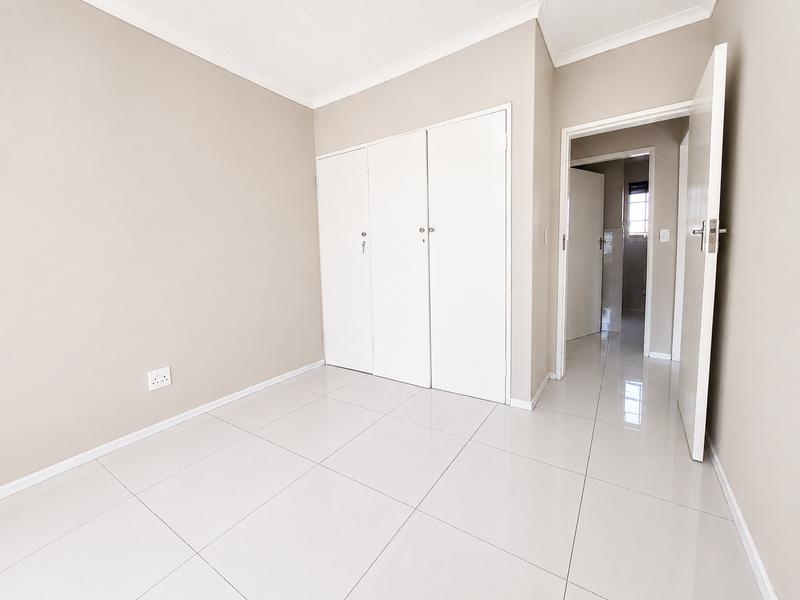 2 Bedroom Property for Sale in Monavoni Gauteng