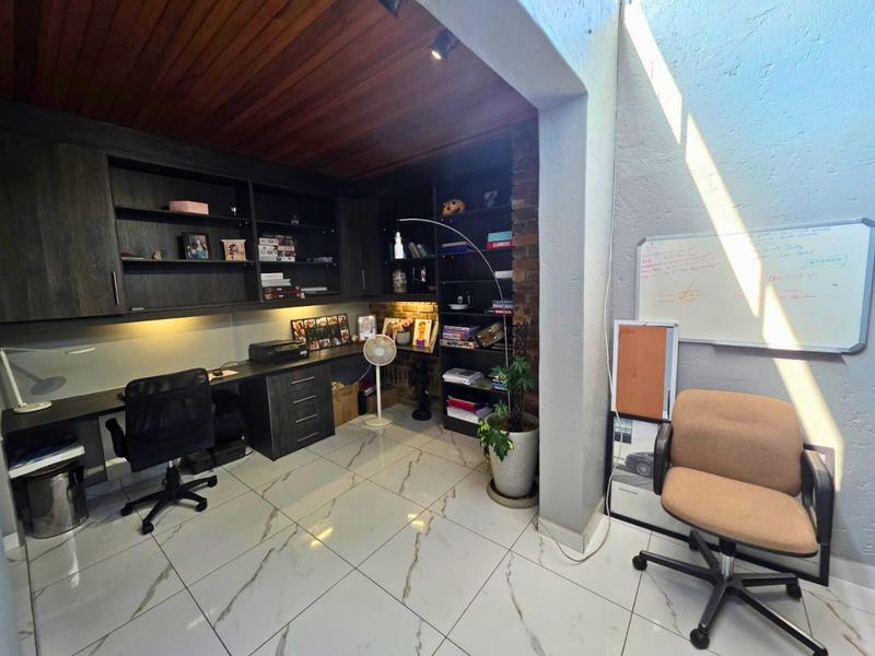 3 Bedroom Property for Sale in Birchleigh Gauteng