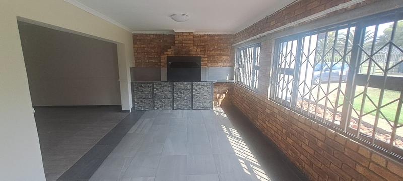 To Let 3 Bedroom Property for Rent in Elspark Gauteng