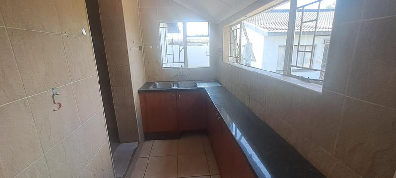 To Let 3 Bedroom Property for Rent in Elspark Gauteng