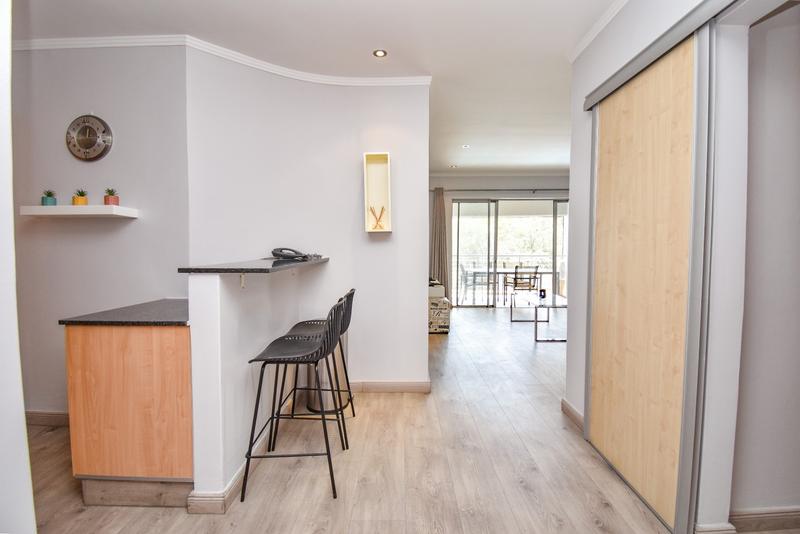 To Let 2 Bedroom Property for Rent in Sandhurst Gauteng