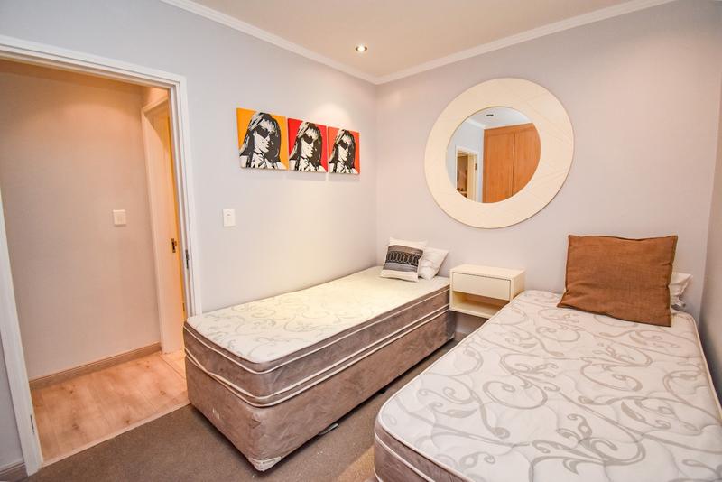 To Let 2 Bedroom Property for Rent in Sandhurst Gauteng