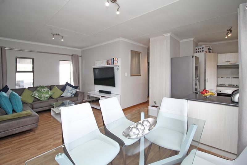 2 Bedroom Property for Sale in Honeydew Gauteng