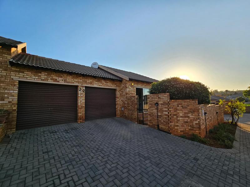 2 Bedroom Property for Sale in Weltevreden Park Gauteng