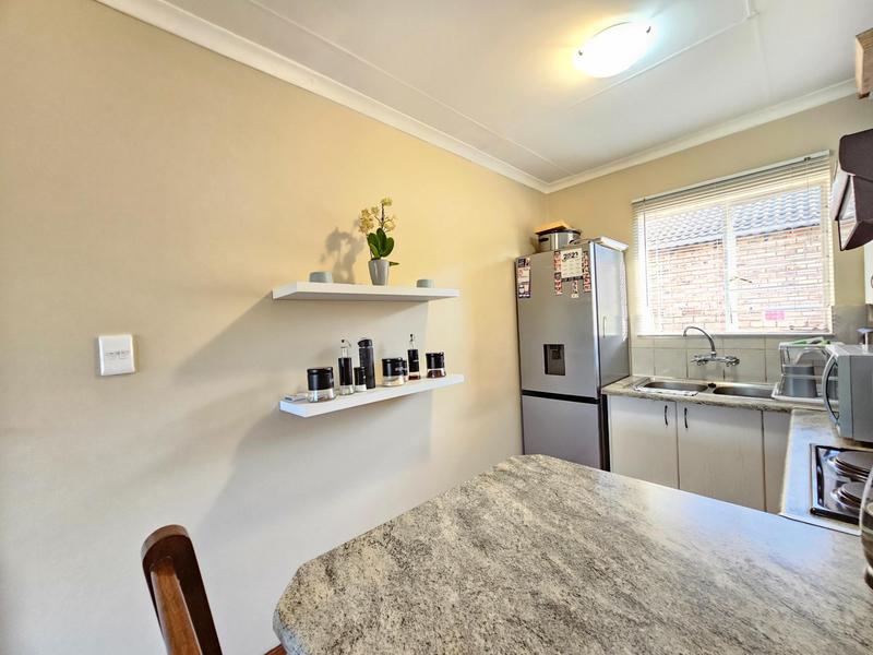 2 Bedroom Property for Sale in Weltevreden Park Gauteng