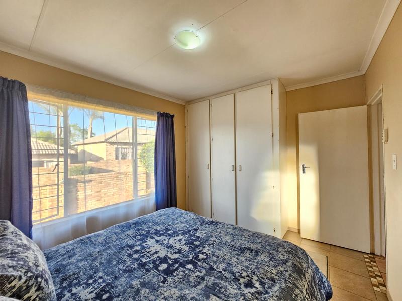 2 Bedroom Property for Sale in Weltevreden Park Gauteng