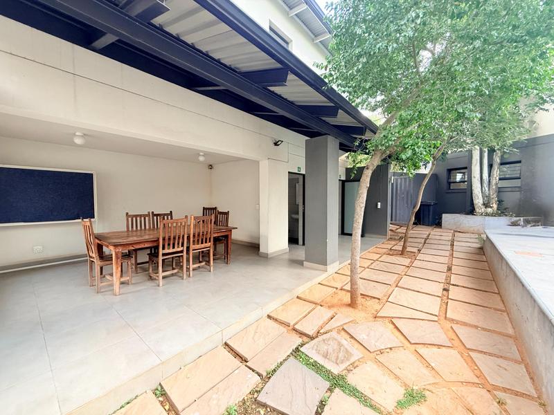 To Let 1 Bedroom Property for Rent in Bryanston Gauteng