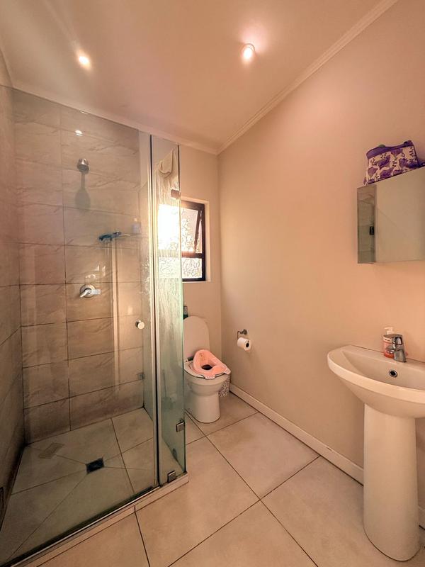 To Let 1 Bedroom Property for Rent in Bryanston Gauteng