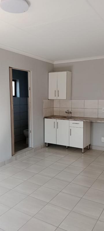 To Let 1 Bedroom Property for Rent in Villa Liza Gauteng