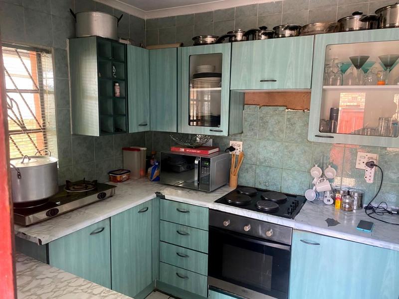 2 Bedroom Property for Sale in Meadowlands Gauteng