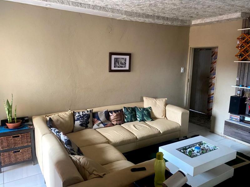 2 Bedroom Property for Sale in Meadowlands Gauteng